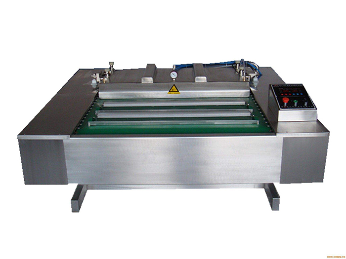 自動滾動真空包裝機(jī)